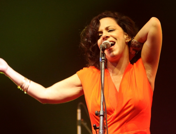 Bebel Gilberto at Winningstad Theatre